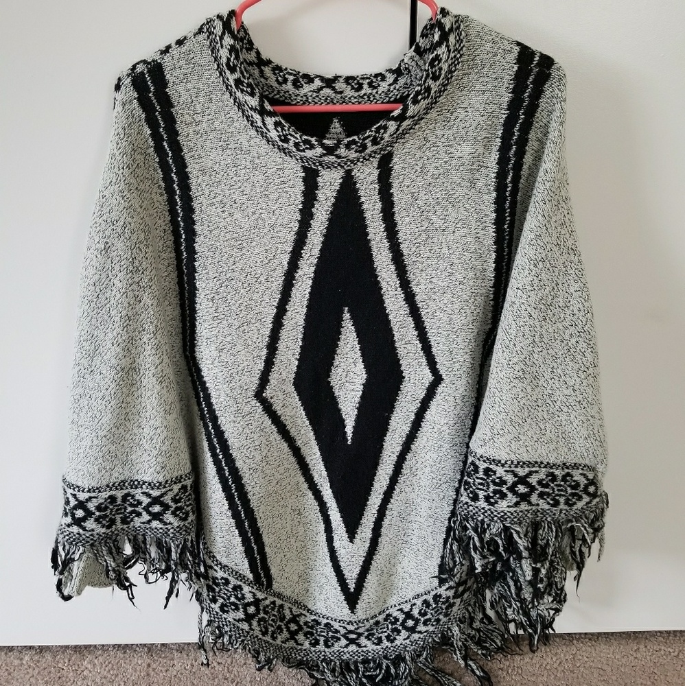 Gorgeous sweater poncho